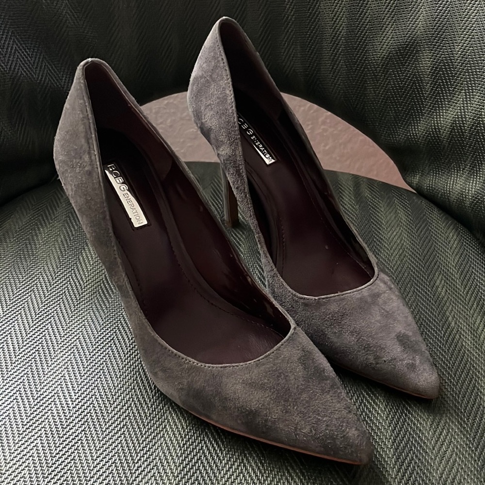 Pump suede/ Gray